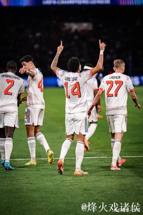 迪亚斯双响+剪刀脚染红,十人拜仁2-1力克巴黎,领跑全胜 迪亚斯双响+剪刀脚染红,十人拜仁2-1力克巴黎,领跑全胜